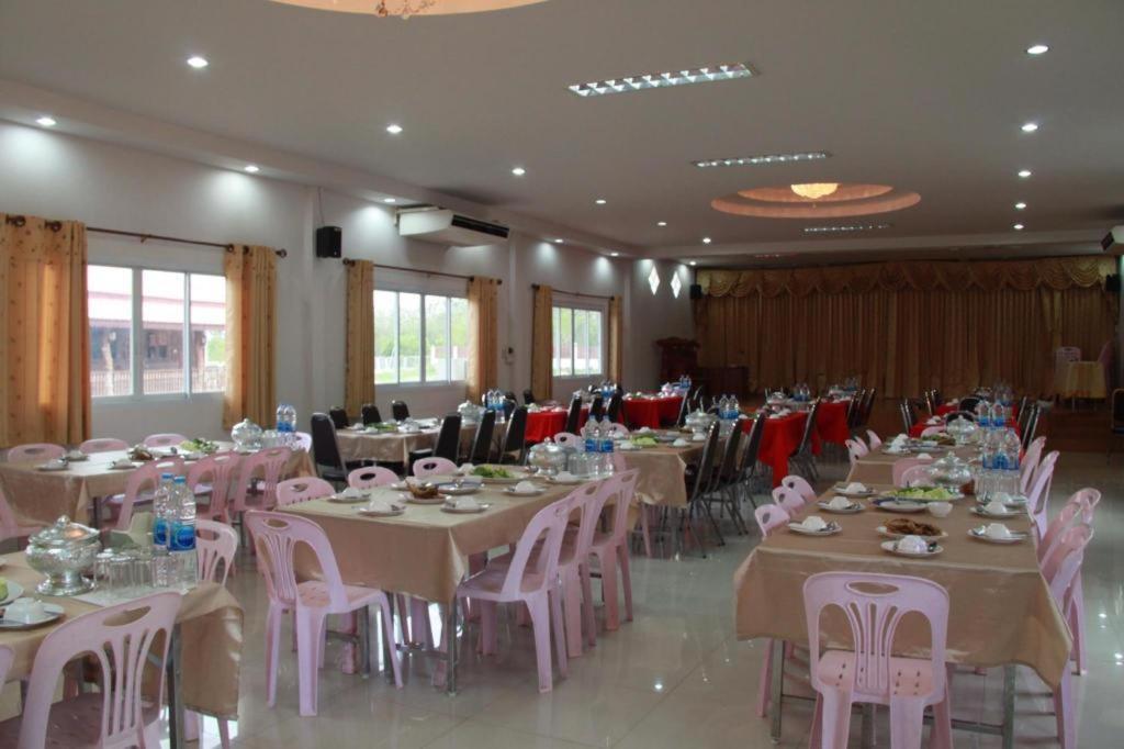 Plaifah Resort Ubon Song Khon Exteriör bild