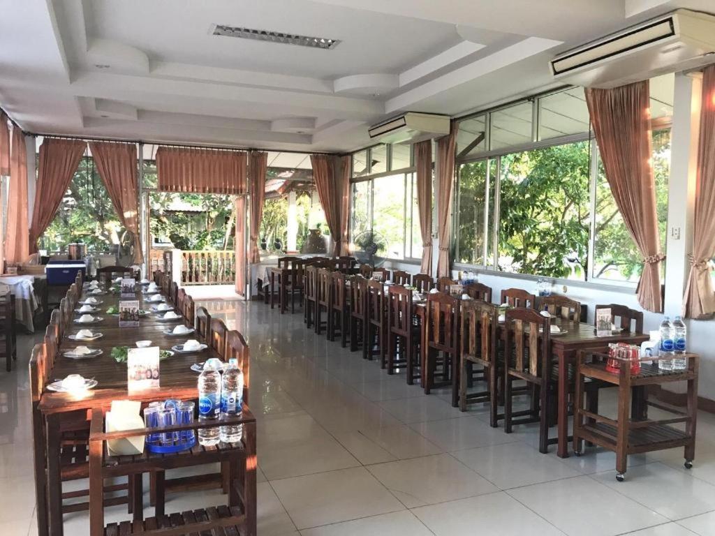 Plaifah Resort Ubon Song Khon Exteriör bild