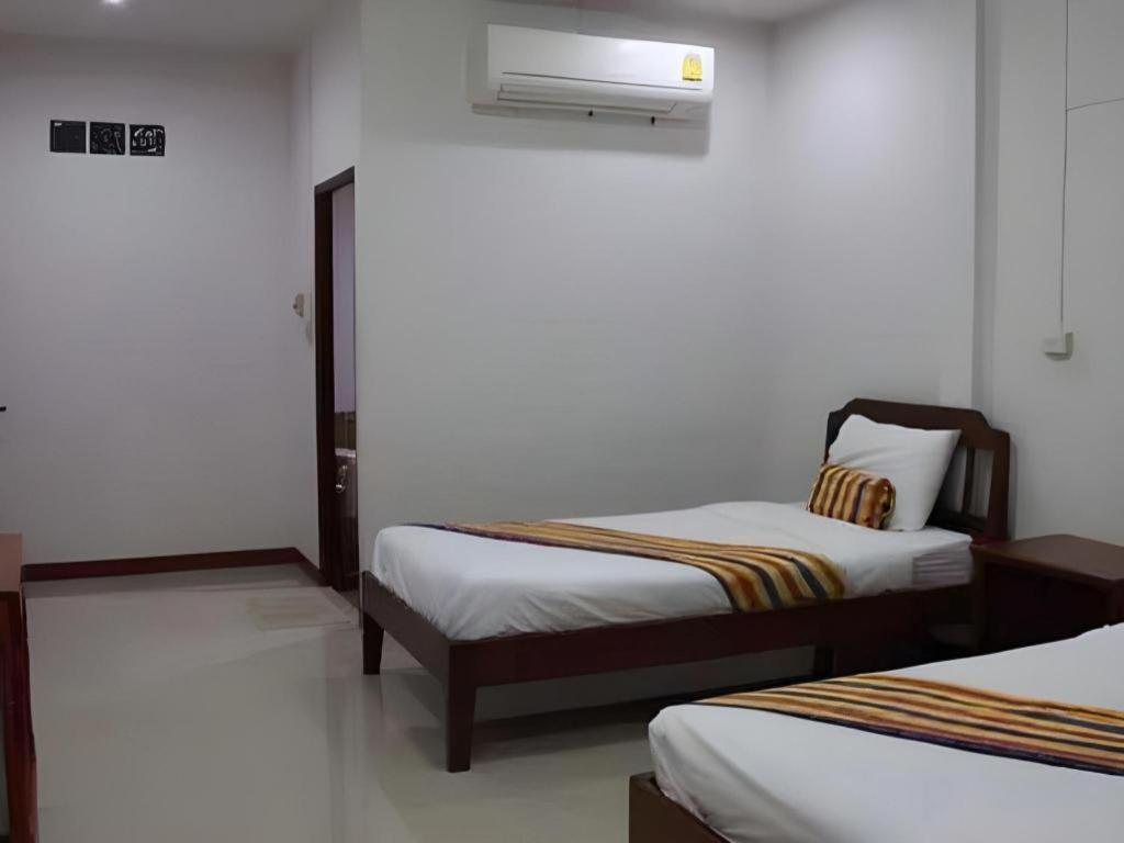 Plaifah Resort Ubon Song Khon Exteriör bild