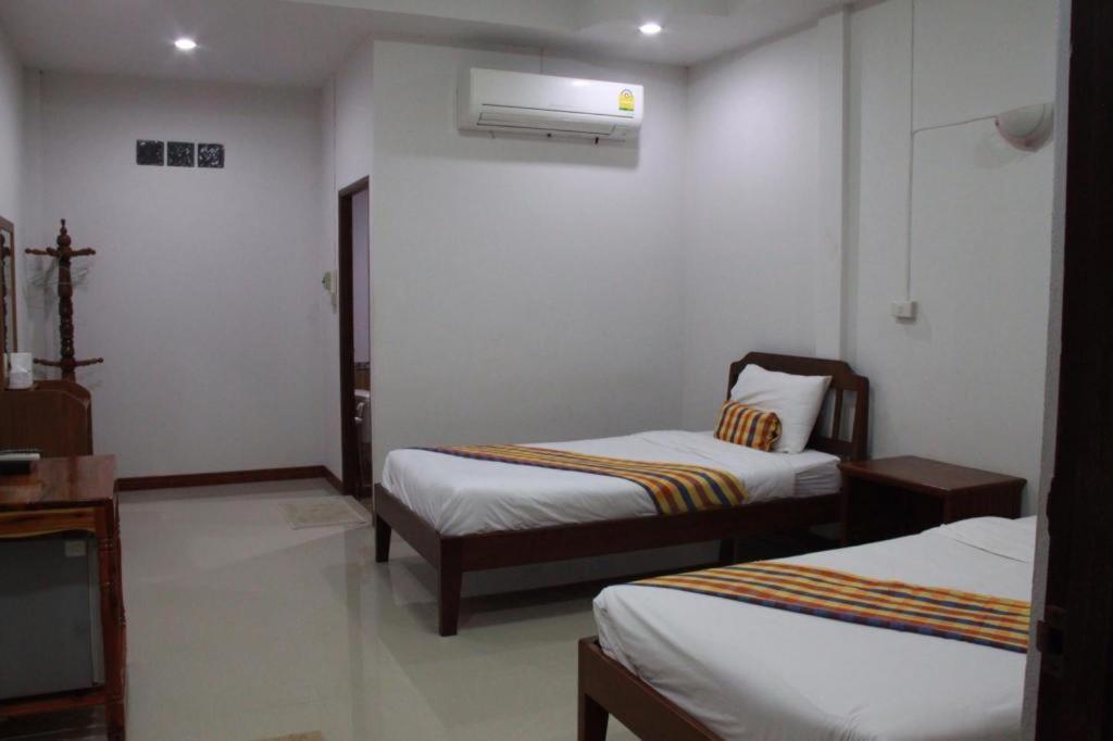 Plaifah Resort Ubon Song Khon Exteriör bild