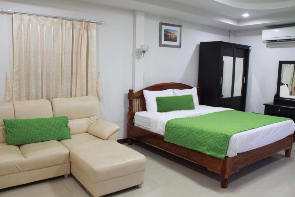 Plaifah Resort Ubon Song Khon Exteriör bild