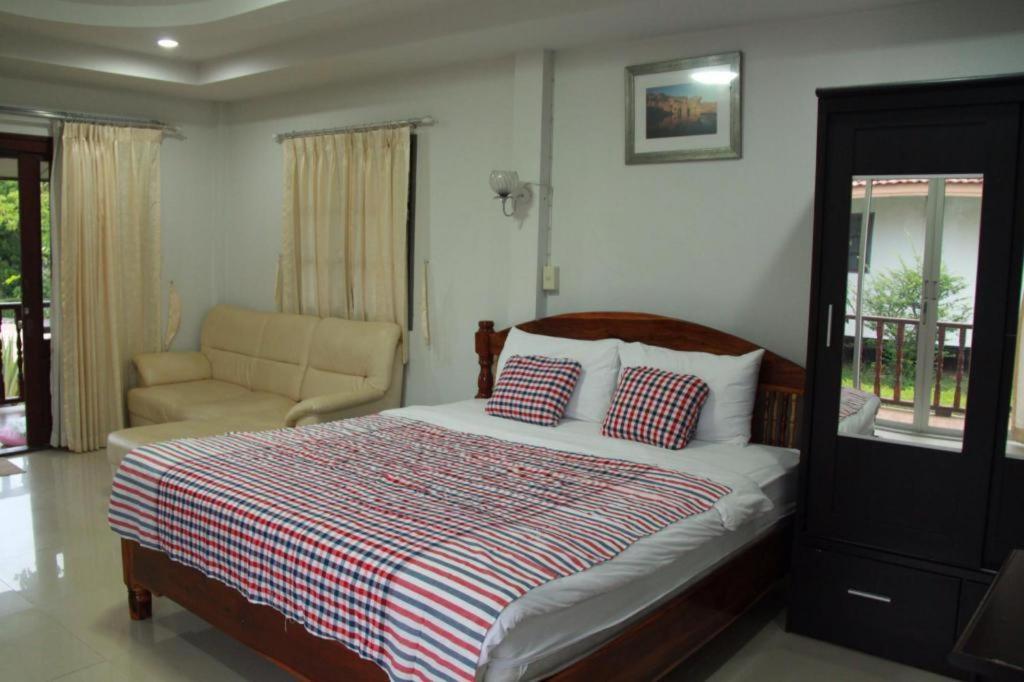 Plaifah Resort Ubon Song Khon Exteriör bild