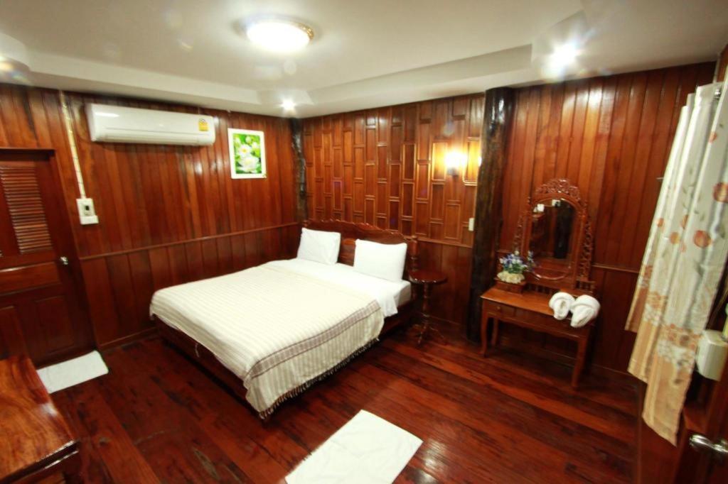 Plaifah Resort Ubon Song Khon Exteriör bild