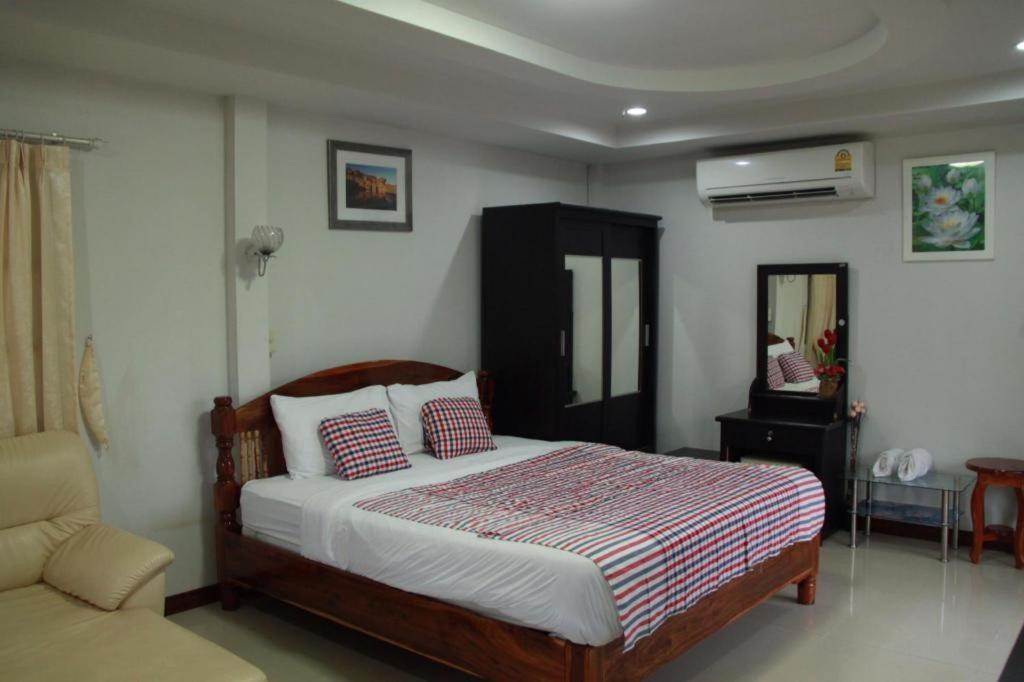 Plaifah Resort Ubon Song Khon Exteriör bild