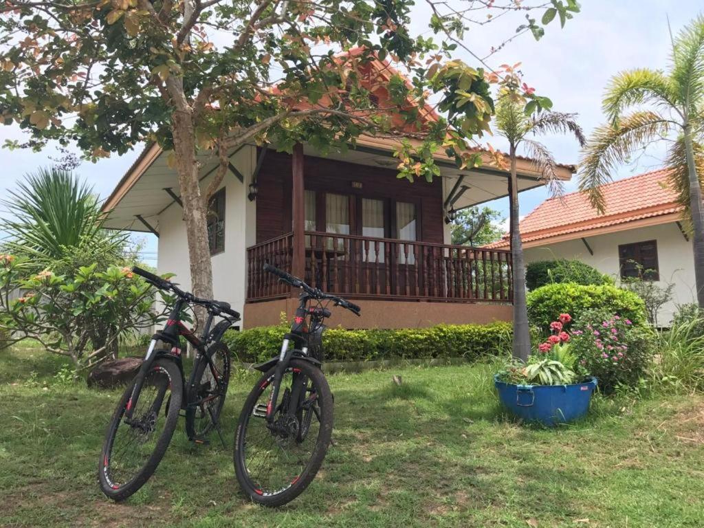 Plaifah Resort Ubon Song Khon Exteriör bild