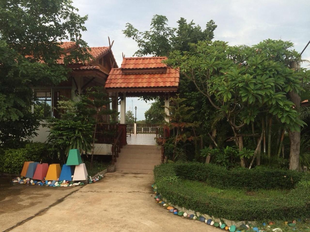 Plaifah Resort Ubon Song Khon Exteriör bild