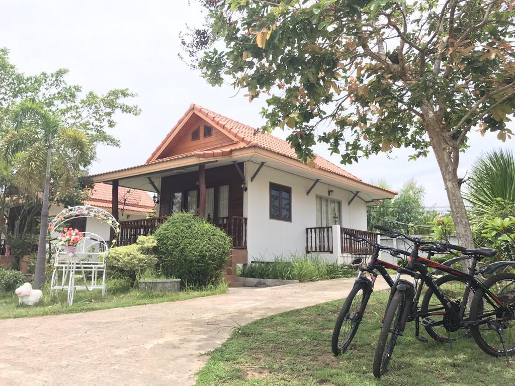 Plaifah Resort Ubon Song Khon Exteriör bild